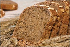 Sağlıklı ekmek deyince ilk olarak tam buğday ekmeği ve çavdar ekmeğidir.